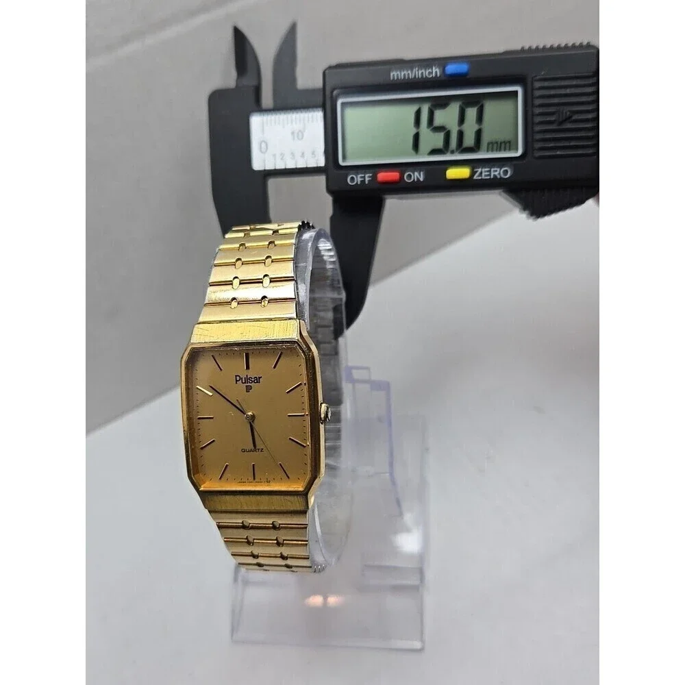 Vintage Pulsar by Seiko V321-5009 Gold Tone Tank Quartz Mens Watch New Battery